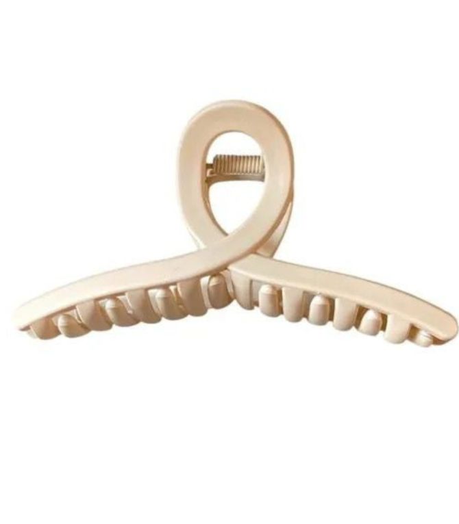 Broche beige