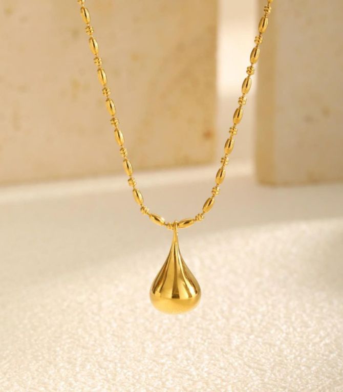 Collar teardrop