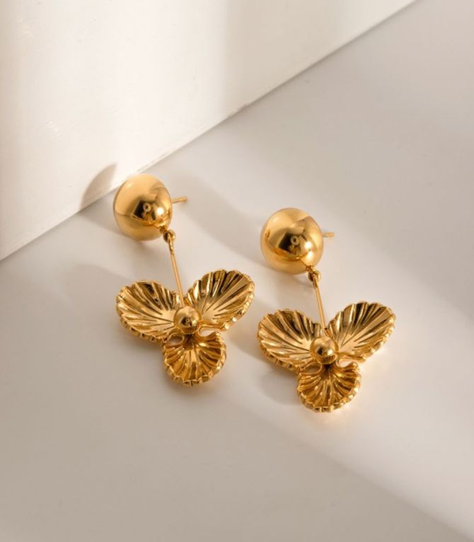 Aretes largos pétalos
