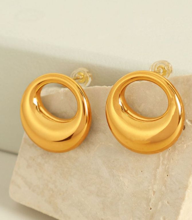 Aretes dorados redondos