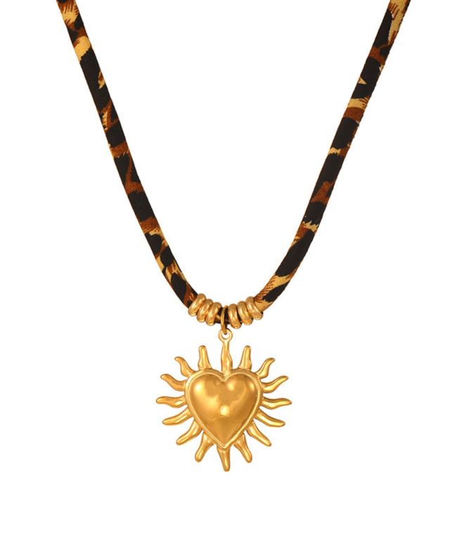 Collar sun love