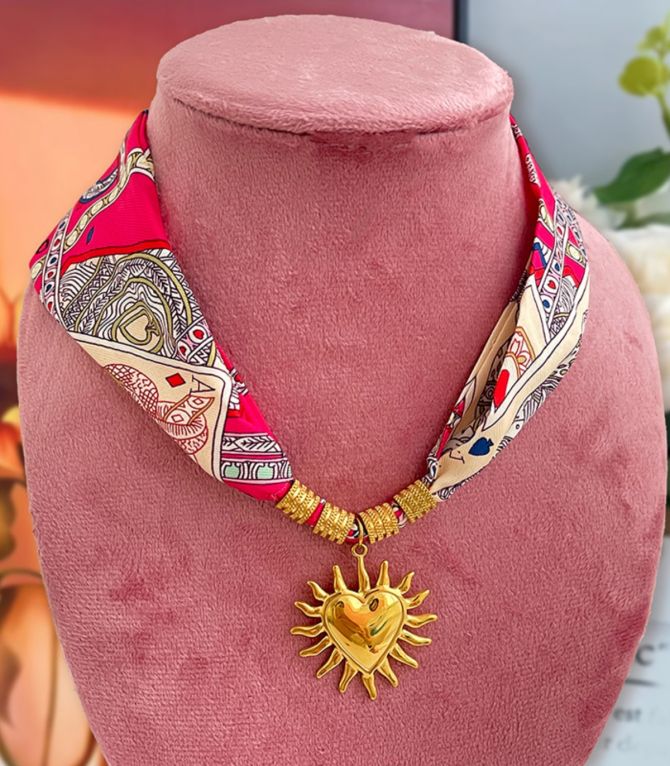 Collar heart Printed ribbon