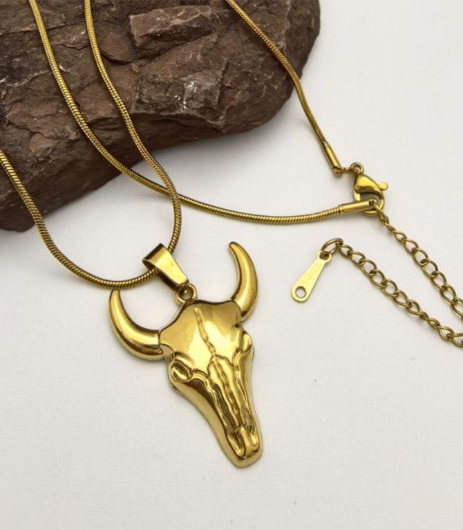 Collar bull head
