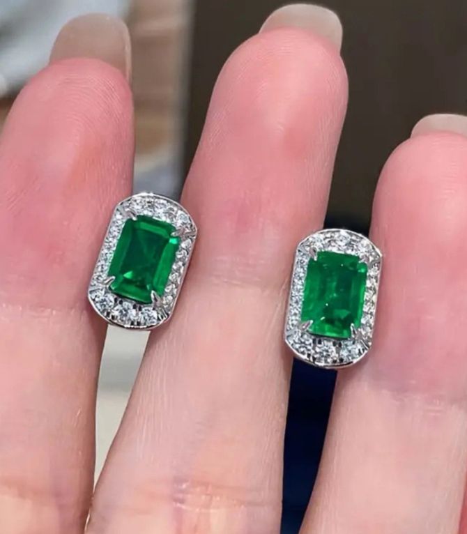 Aretes diamond green