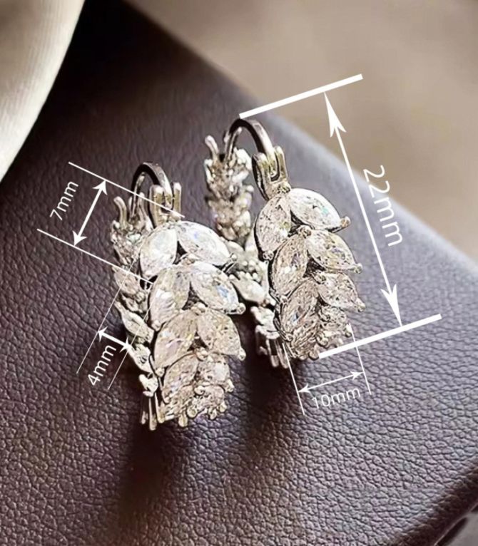 Aretes diamond leaf
