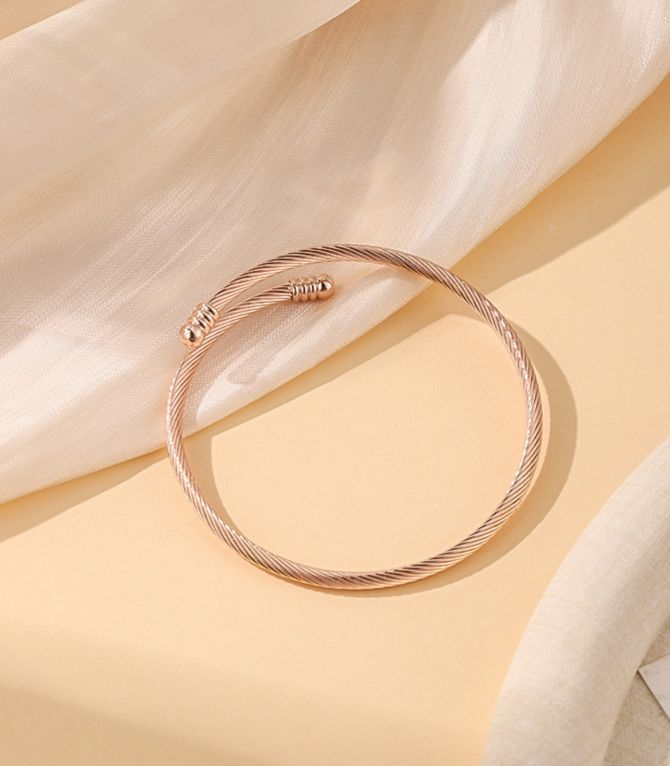 Brazalete cable oro rosado
