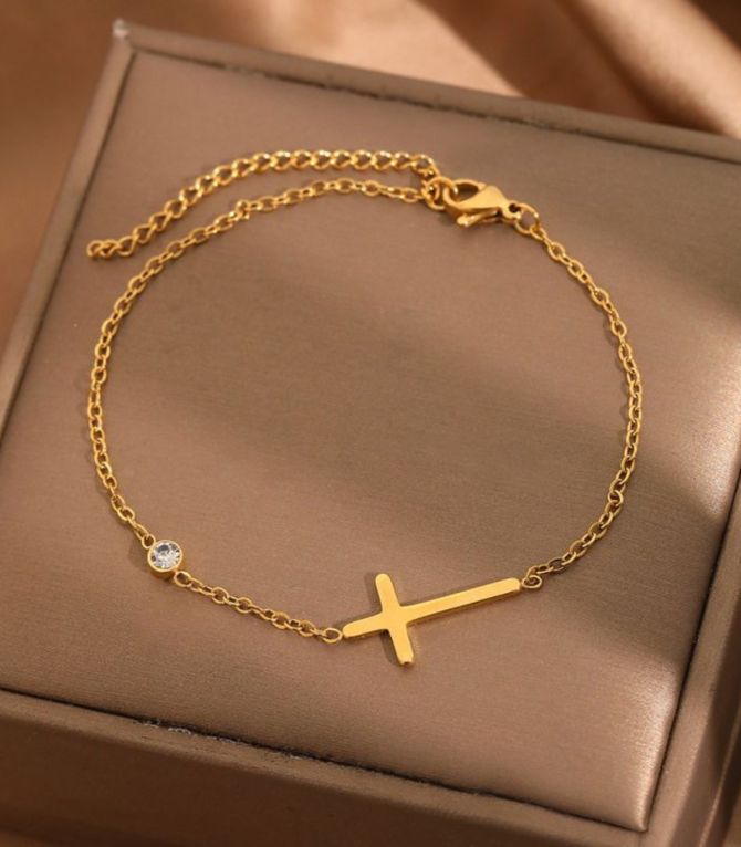 Brazalete cruz dorado