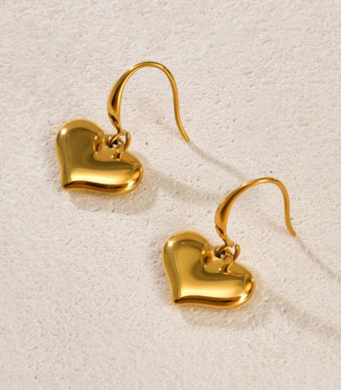 Aretes corazón dorado