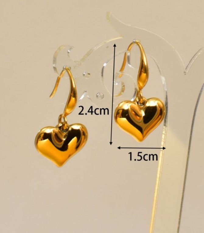 Aretes corazón dorado