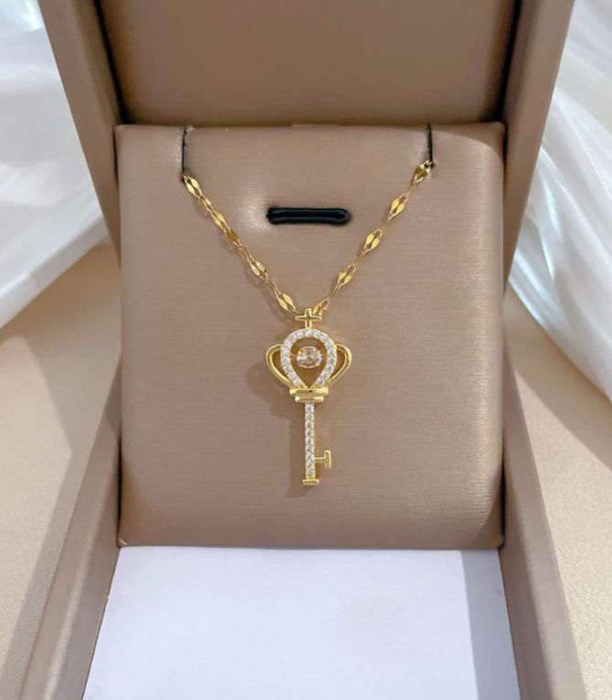 Collar diamond key