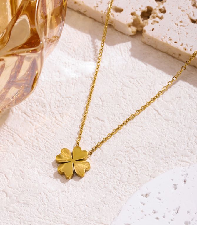 Collar gold petal