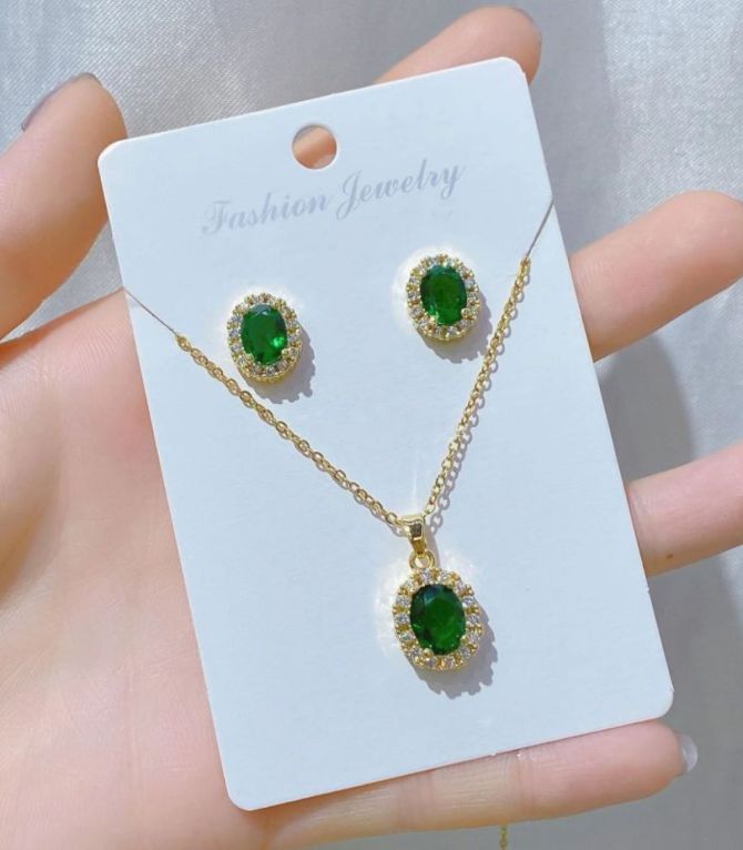 Collar y aretes set oval verde