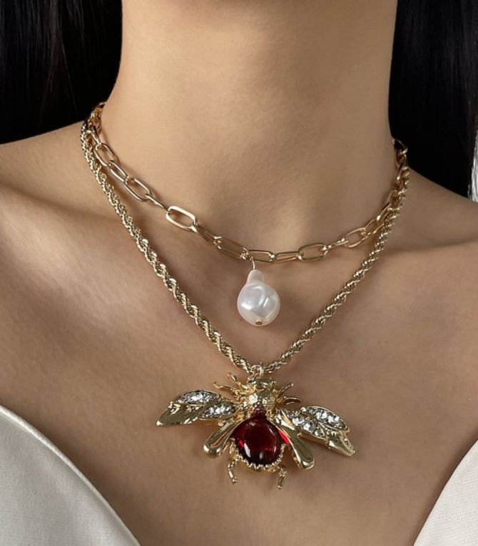 Collar abeja