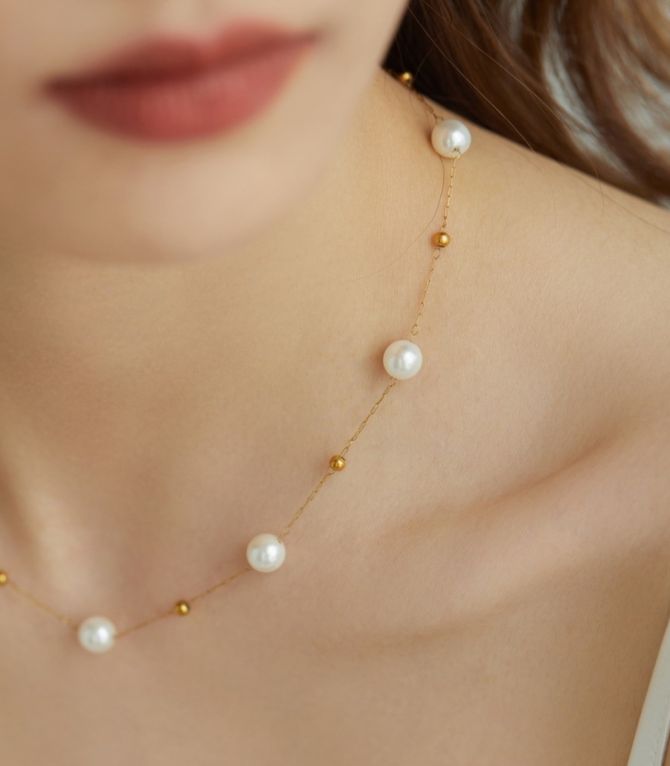 Collar con perlas