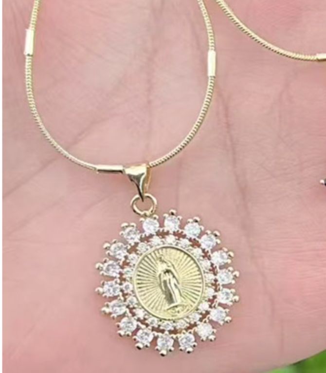 Collar virgen con zirconias