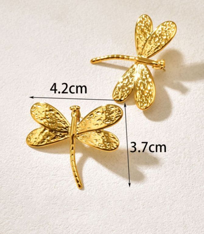 Aretes dorados libélula