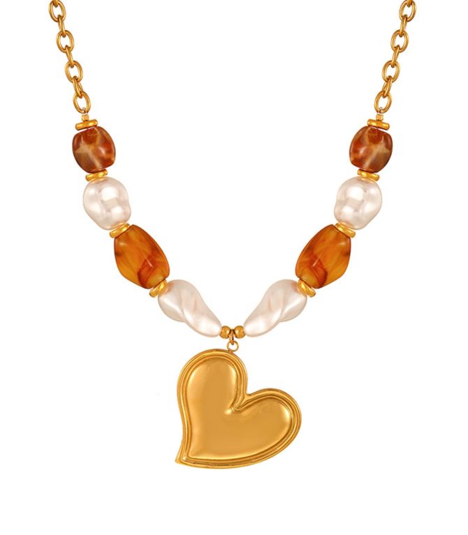 Collar perlas con corazón