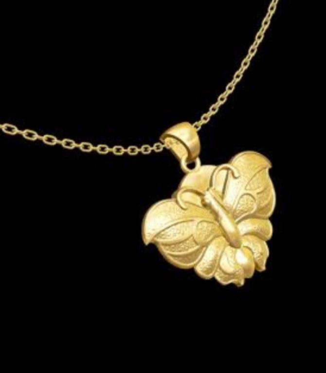 Collar mariposa