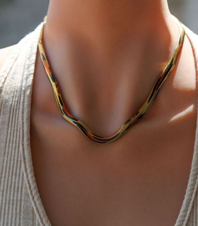 Collar gold leopard