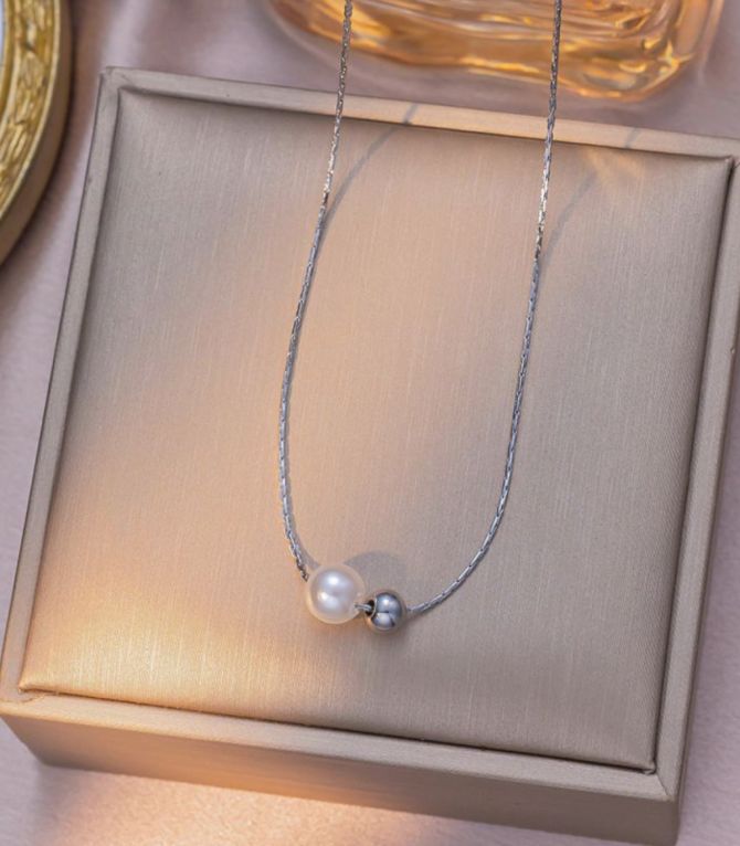 Collar plata con perlas