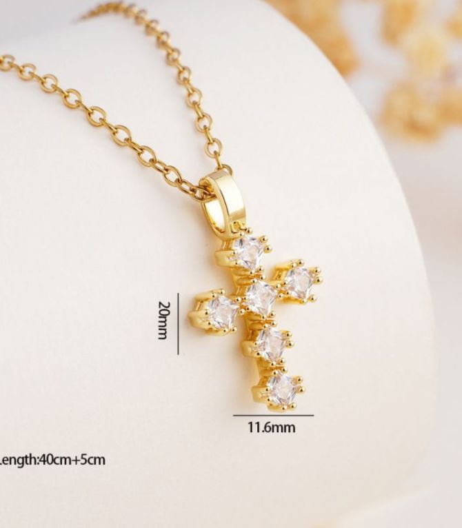 Collar gold diamond cross