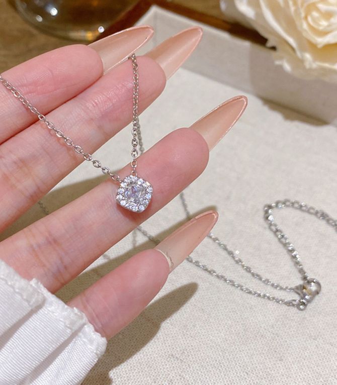 Collar silver square 1