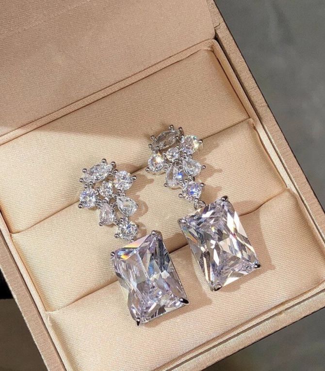 Aretes diamond squere