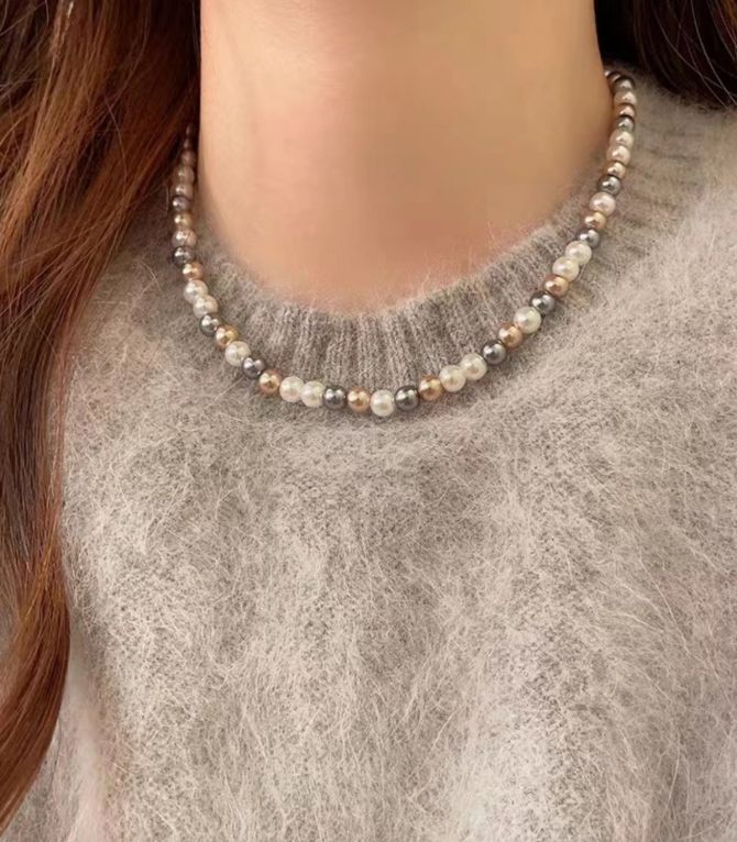 Collar pearl beaded