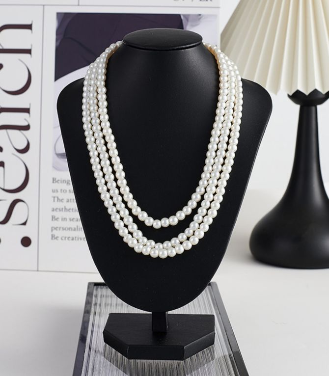 Collar triple con perlas