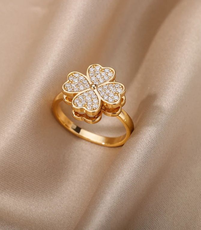 Anillo diamond clover