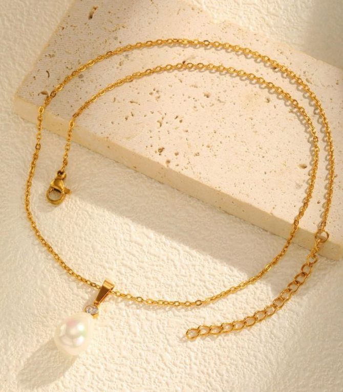 Collar diamond pearl