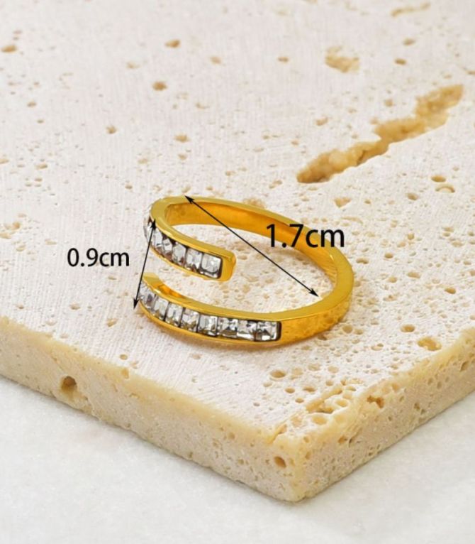 Anillo con zirconias