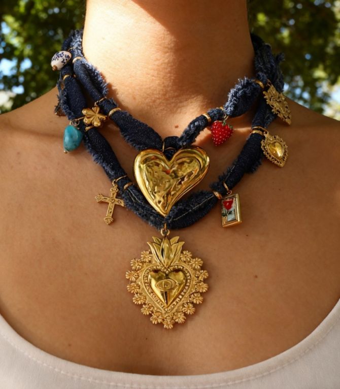 Collar heart turquoise denim