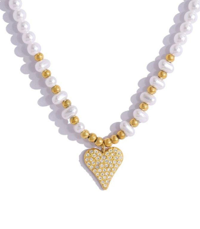 Collar beaded diamond heart