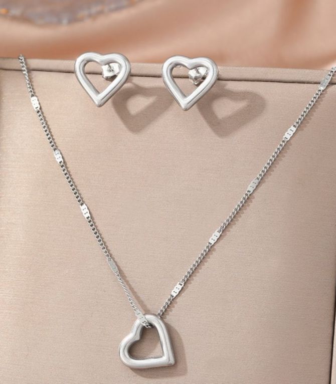 Set collar y aretes corazon plata