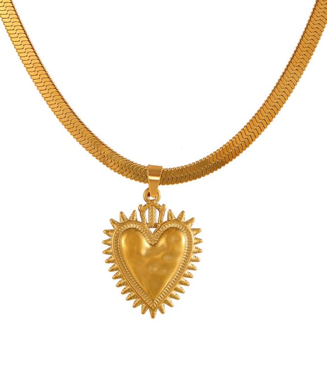 Collar corazón stamped