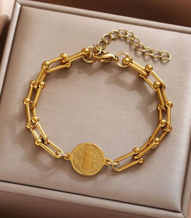 Brazalete San Benito dorado