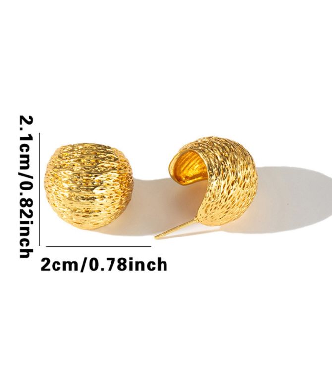Aretes dorados c shaped
