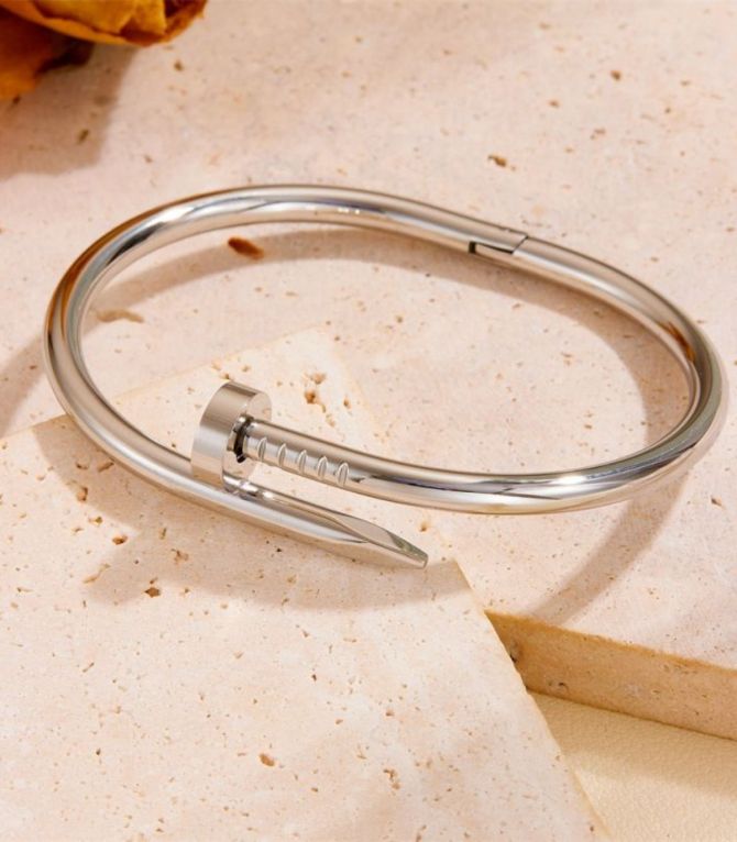 Brazalete silver clavo