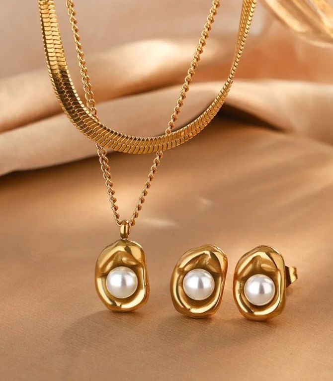 Collar set con perlas