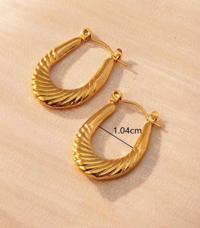 Aretes gold oval
