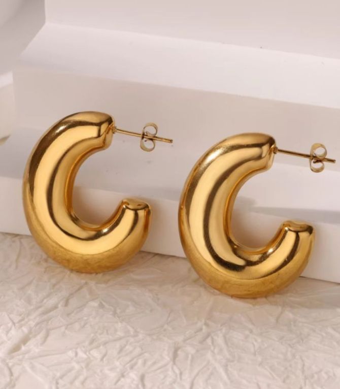 Aretes gold c shaped