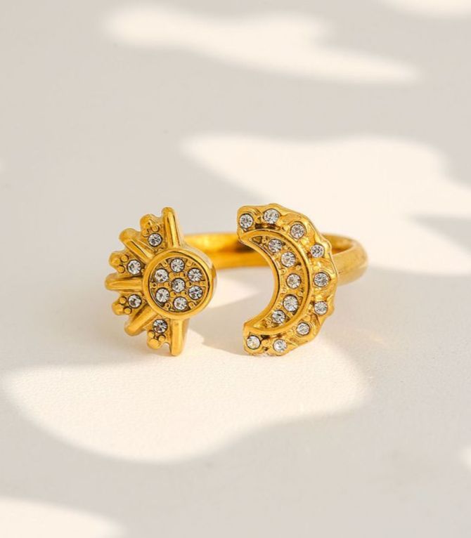 Anillo dorado sol y luna