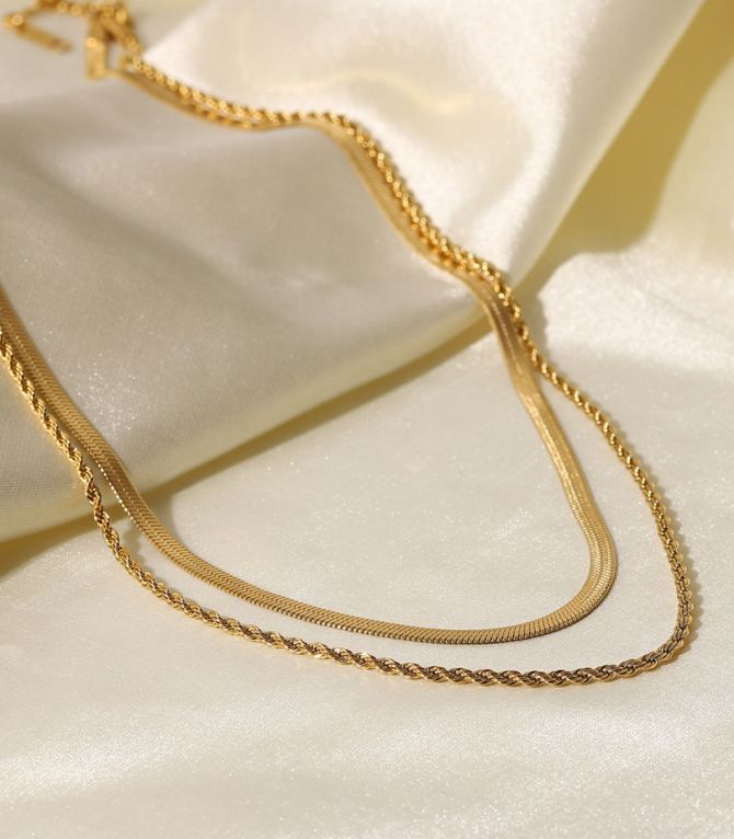 Collar doble layer twist