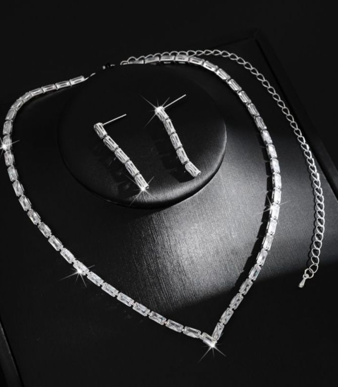 Set collar y aretes diamond