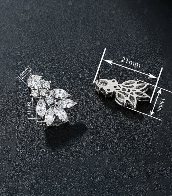 Aretes diamond leaf white