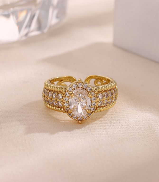 Anillo oval con zirconias 3