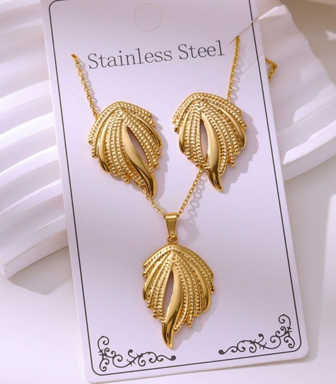 Collar y aretes set hojas