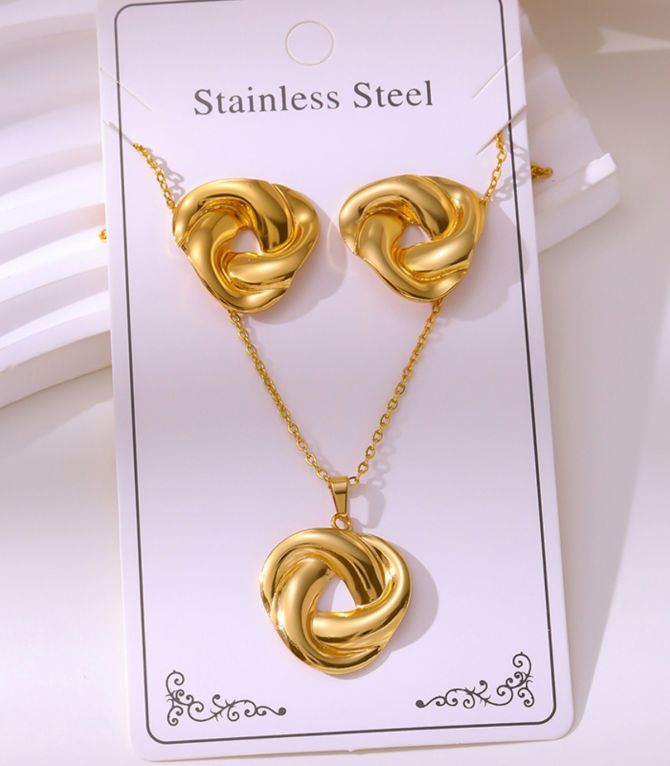 Collar y aretes set shaped