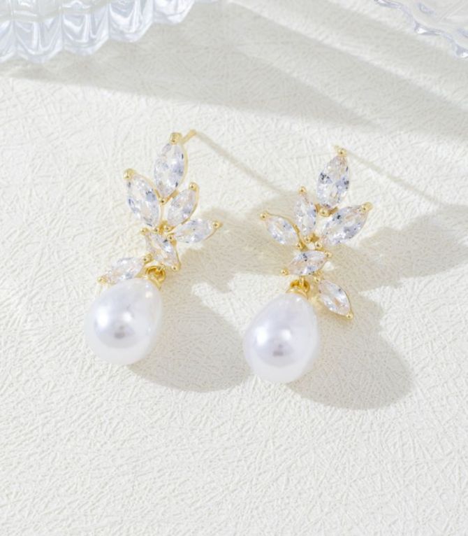 Aretes gold diamond leaf pearl